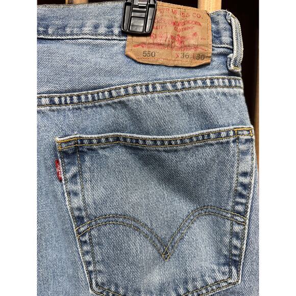 Vintage Levis 550 Jeans Men Size 36 Light Blue Relaxed Fit 100% Cotton Mid Rise - Picture 3 of 10